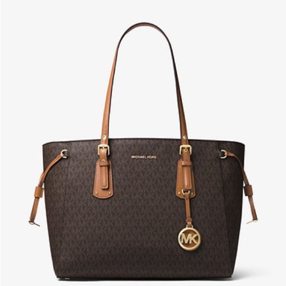 MICHAEL MICHAEL KORS
Voyager Medium Logo Tote Bag